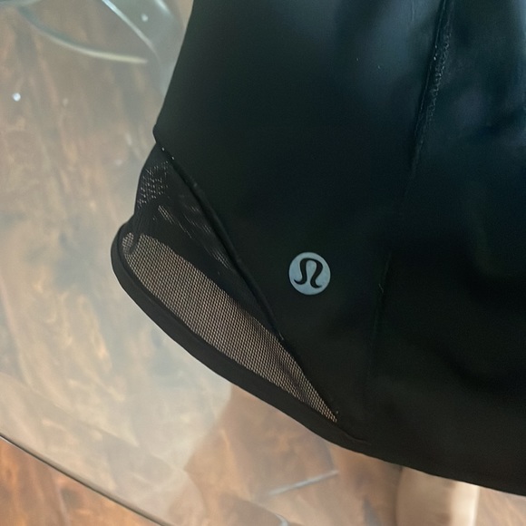 COPY - Lululemon 2.5" Hotty Hot Shorts, Size 14 - Black - Picture 4 of 4